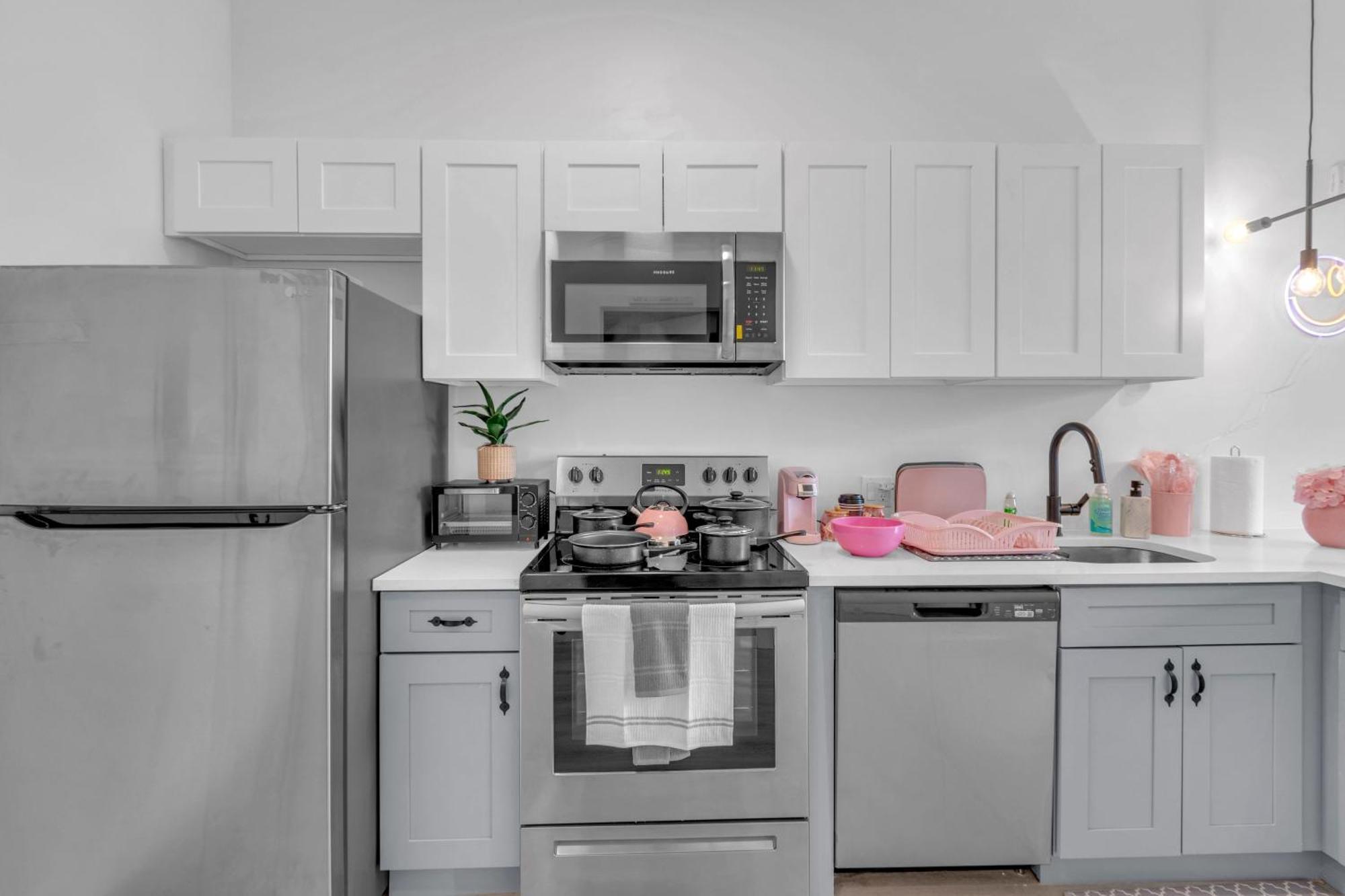 Pink Heaven Indoor Pool, Free Parking, Near Nyc Elizabeth Exterior foto
