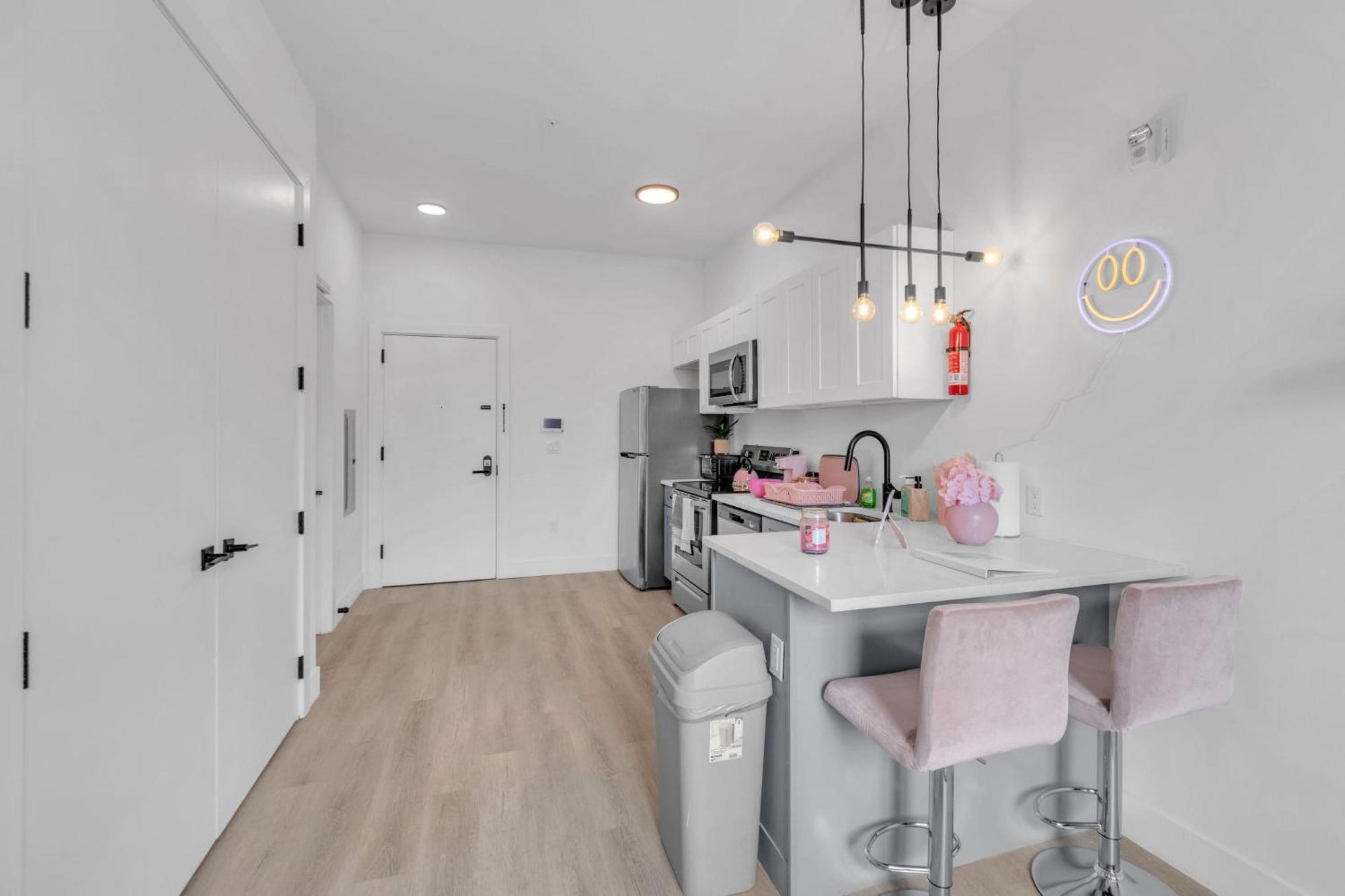 Pink Heaven Indoor Pool, Free Parking, Near Nyc Elizabeth Exterior foto