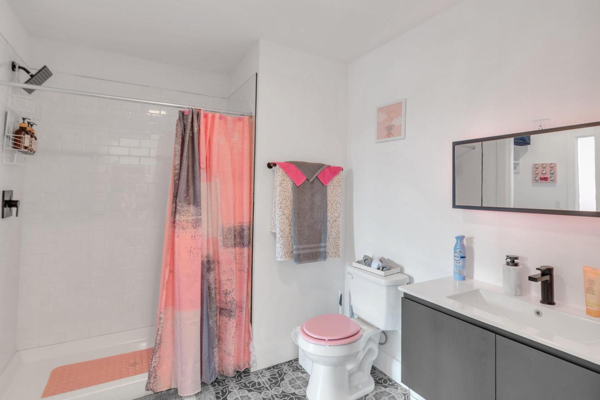 Pink Heaven Indoor Pool, Free Parking, Near Nyc Elizabeth Exterior foto